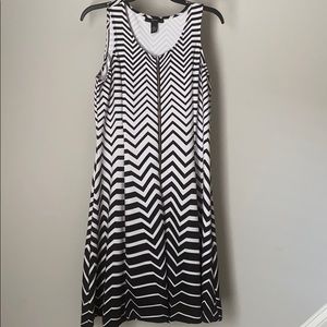 Black/White no sleeve dress with no sleeve.